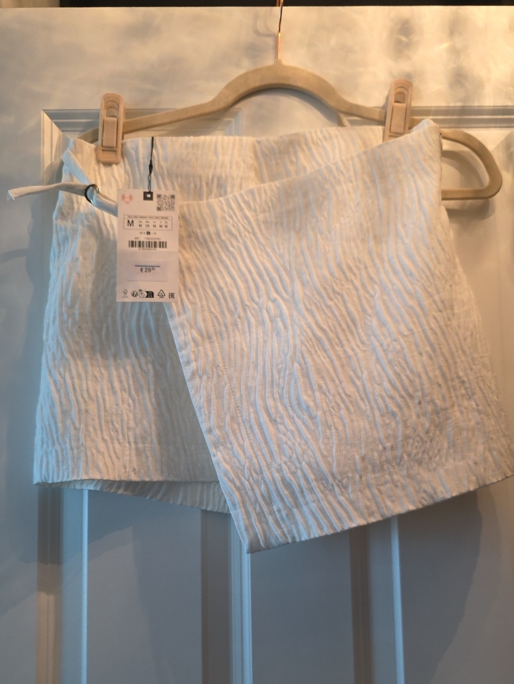 Zara White Textured Mini Skort